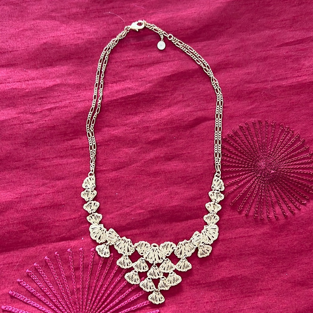 Beautiful collar type necklace.